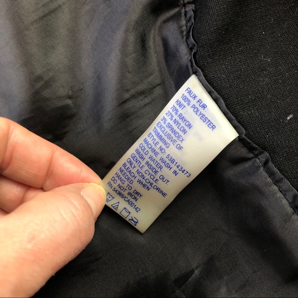 Sz M- Nygard black faux fur zip up sleeveless vest Sz M - Picture 8 of 10